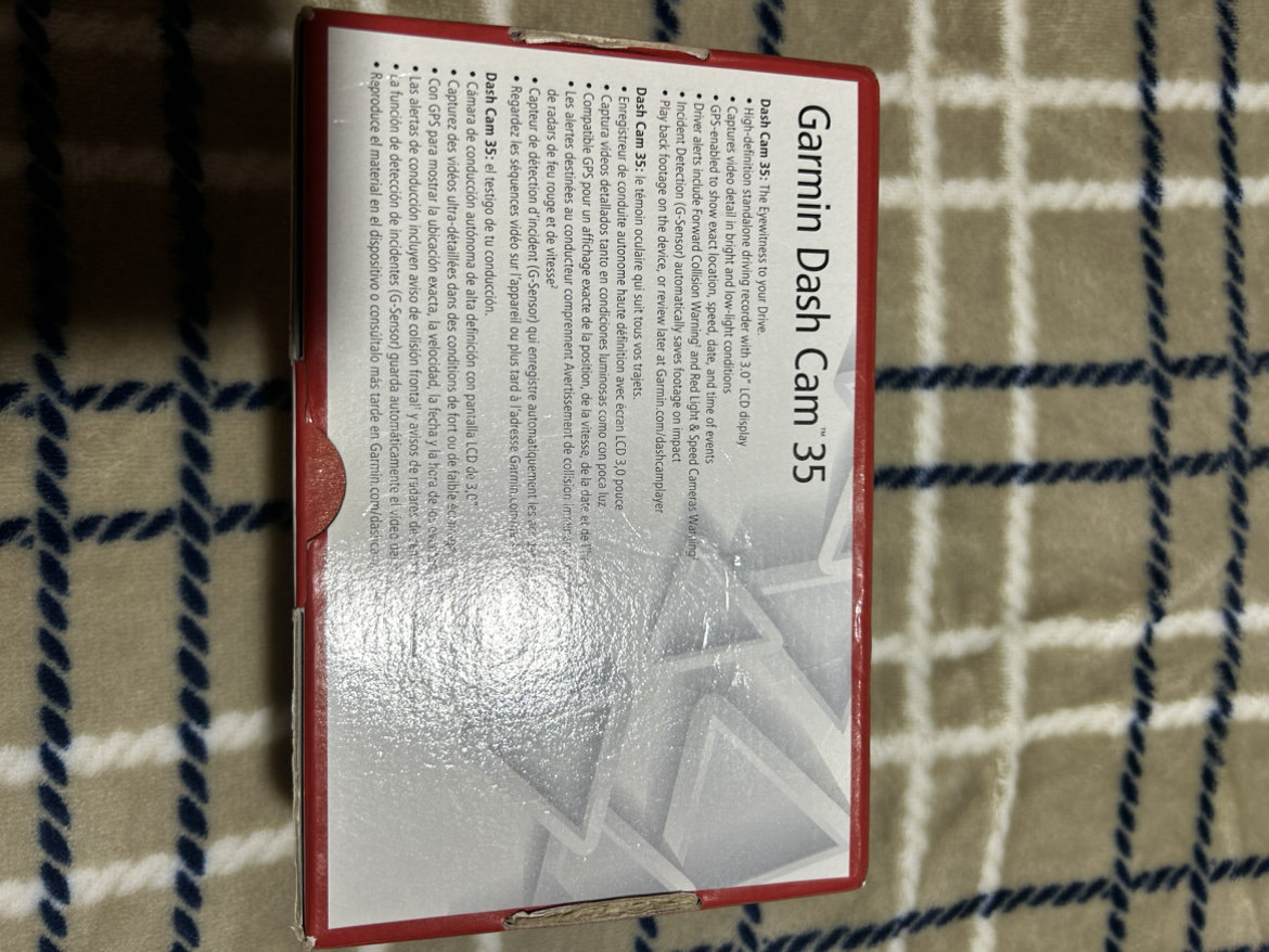 Garmin Dash cam 35 - GPS enabled.  Full HD 1080p image indicator(3)