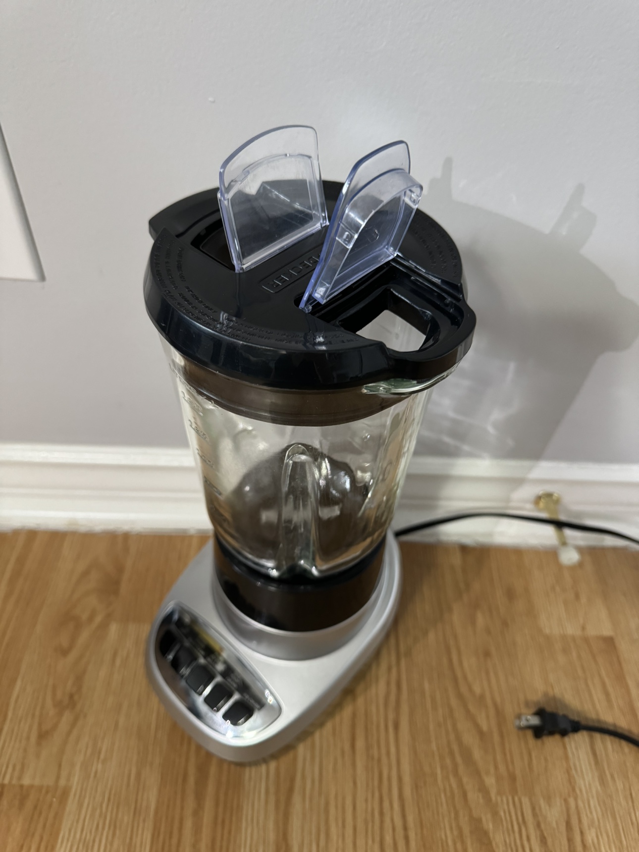 Moving Sale! - Black + Decker Mixer/Blender - photo 2