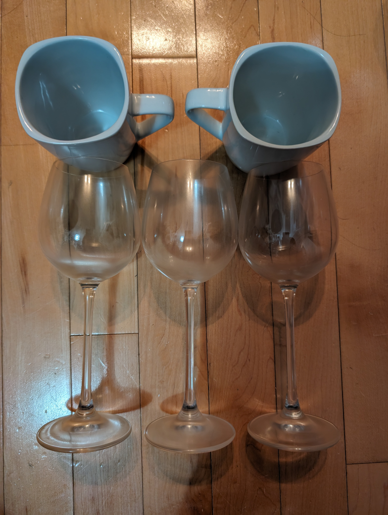 Free - 3 wine glasses and 2 mugs thumbnail