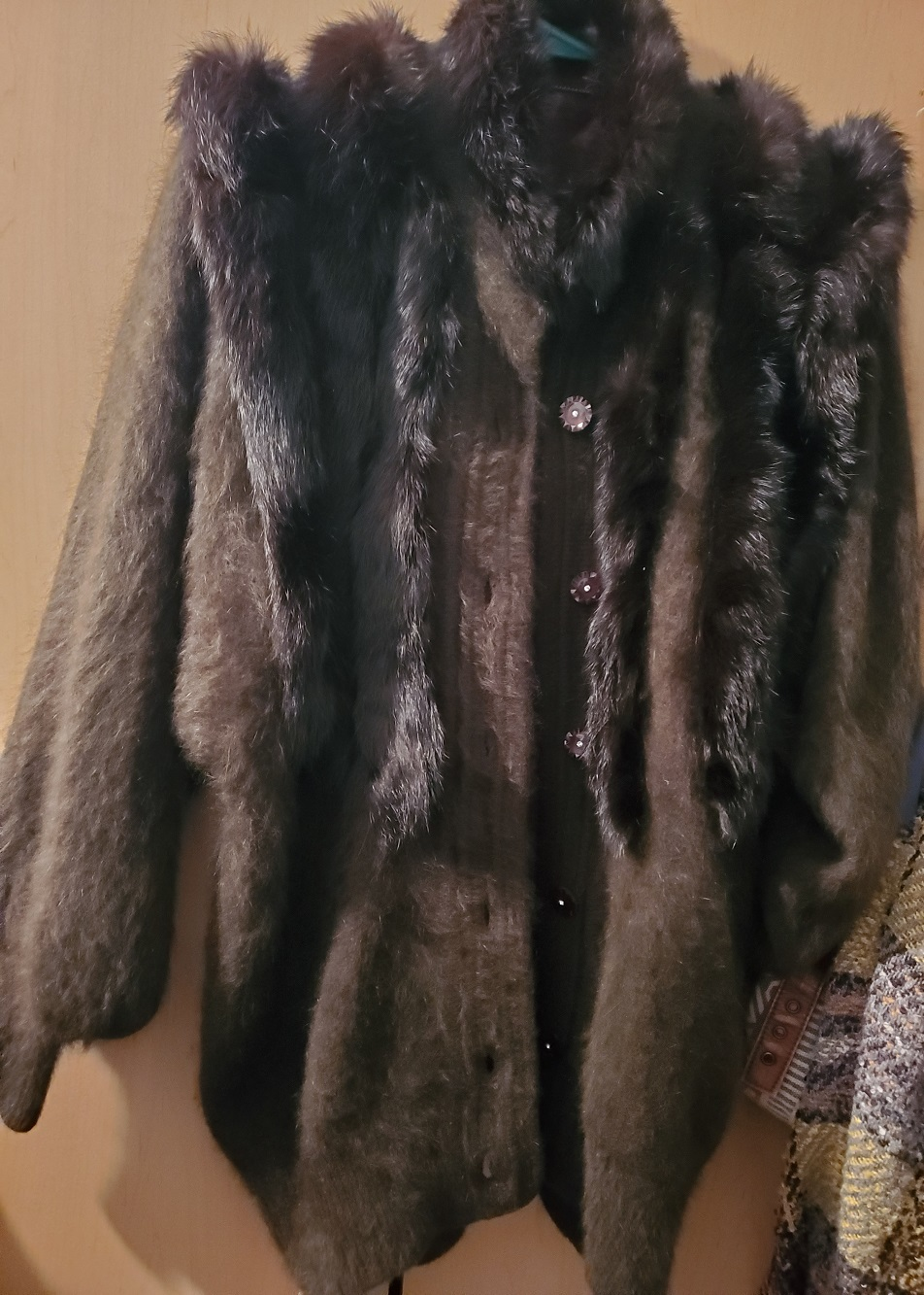 Angora fur coat image indicator(3)