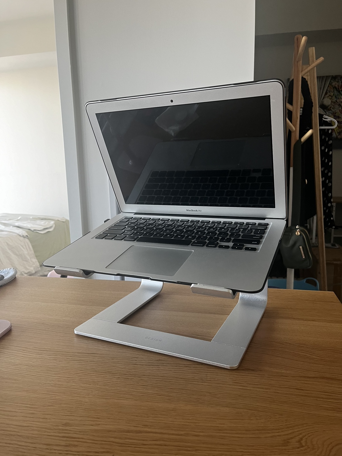 Laptop stand (Grey) image indicator(2)