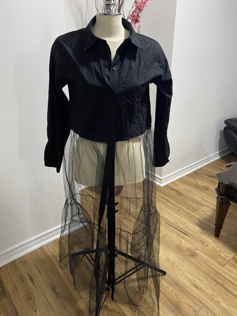 Zara top . Size S-M loose fit . Excellent condition