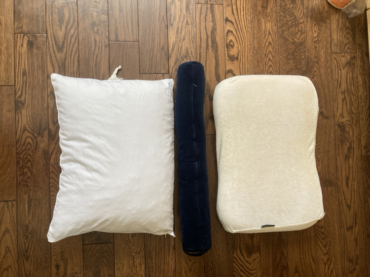 🥕 #freecycle Used Pillows thumbnail
