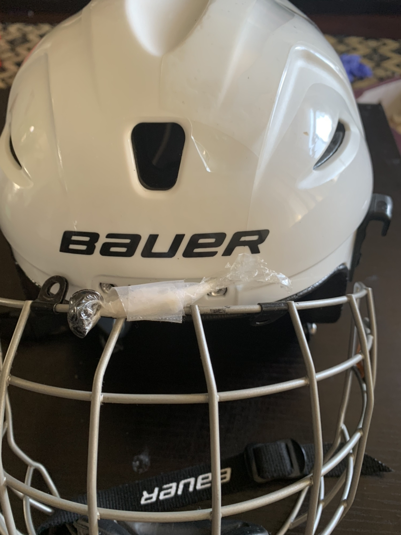 Bauer helmet 🎿⛷️ image indicator(3)