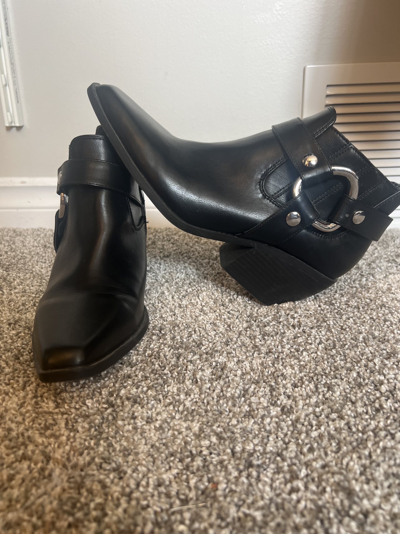 Brand new 8.5 booties