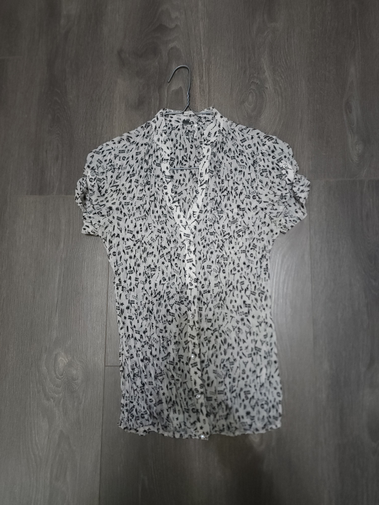 New Guess Short Sleeved Shirt Size XS image indicator(2)