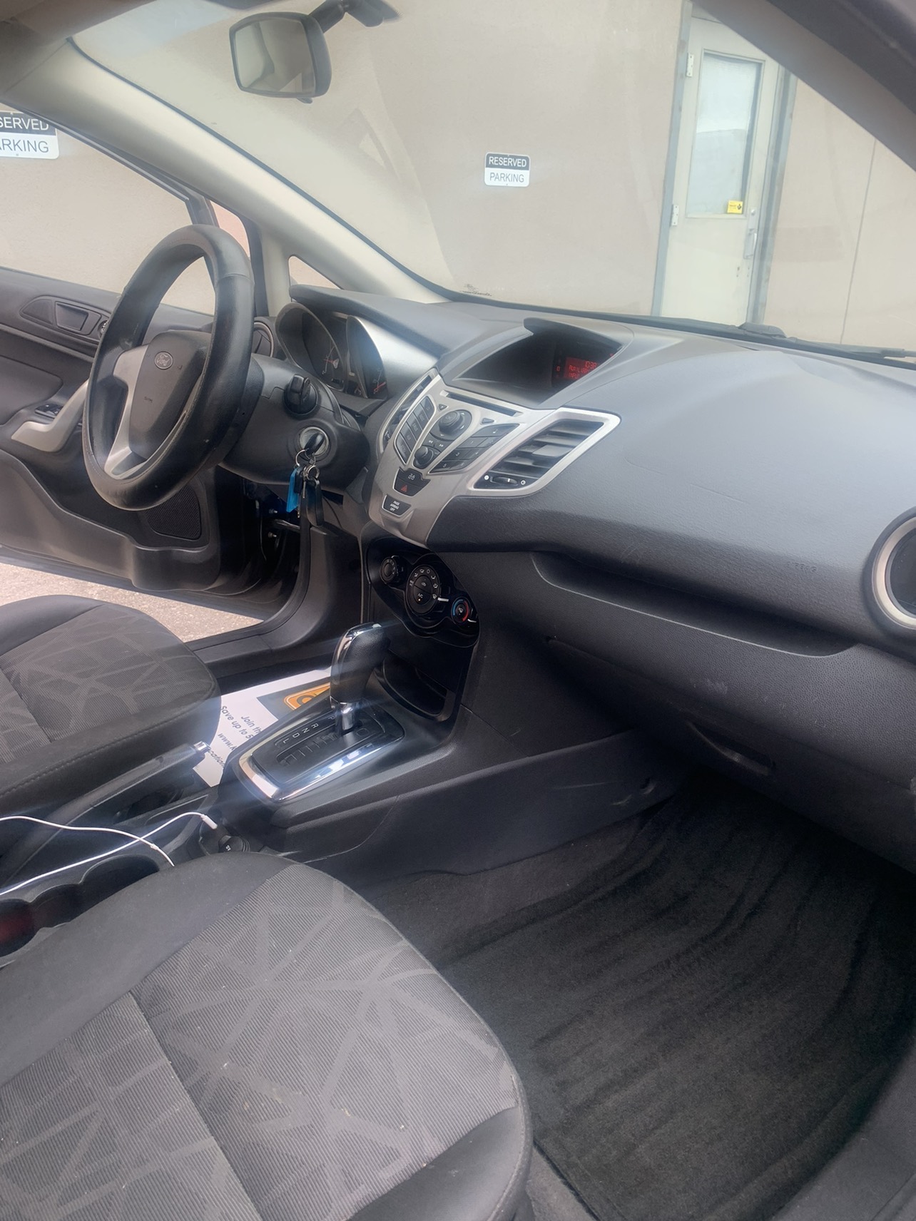 2013 Ford Fiesta image indicator(9)