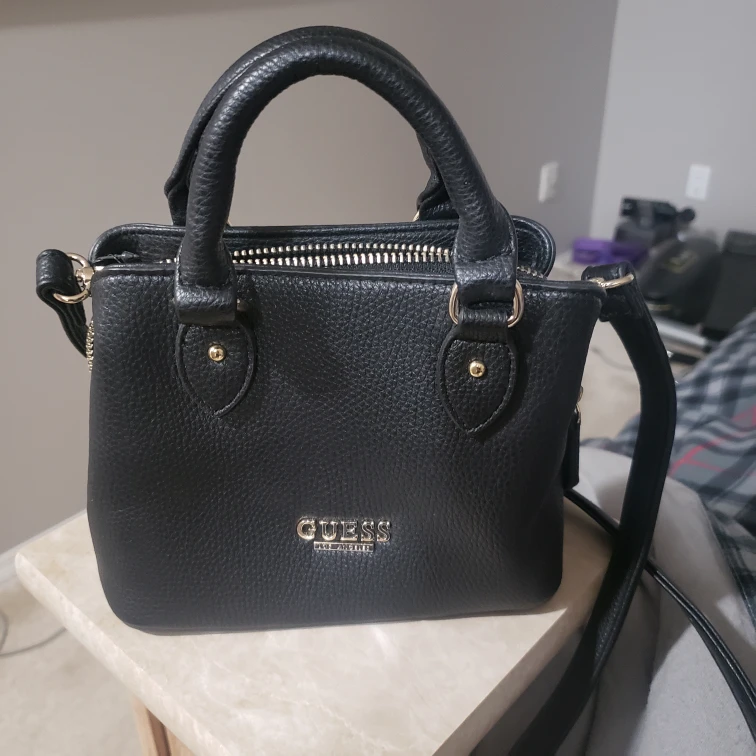 Guess Bag thumbnail