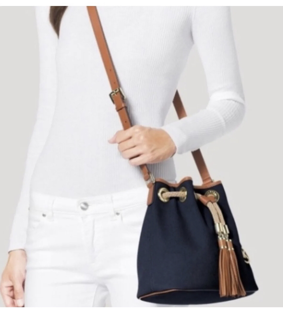 Michael Kors like new never used denim tote bag small image indicator(2)