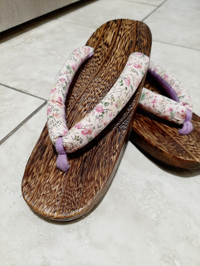Authentic Japanese Geta Sandals thumbnail