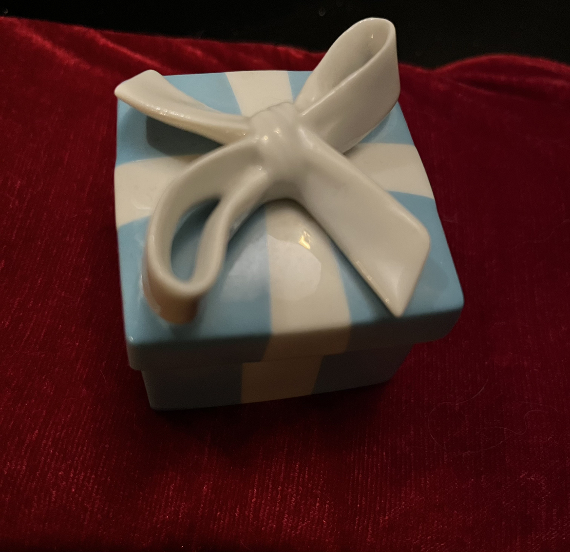 🥕Authentic Vintage Tiffany Ring Box image indicator(5)