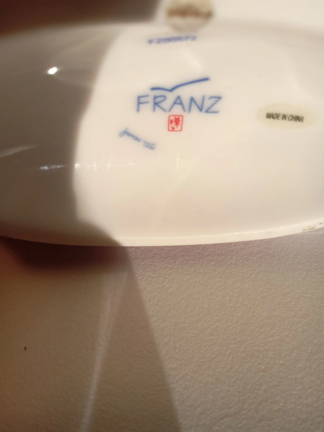 FRANZ Collection Song Bird Porcelain Vase image indicator(9)