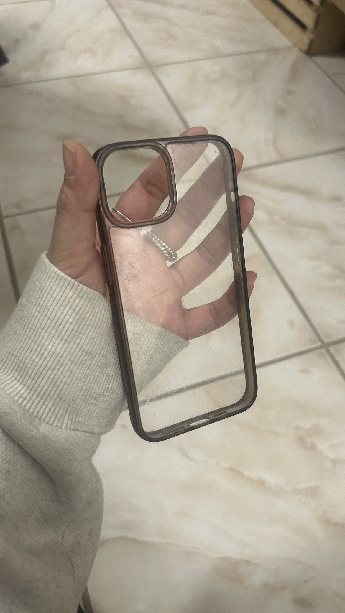 iPhone 14 - Clear Case ( Used ) thumbnail