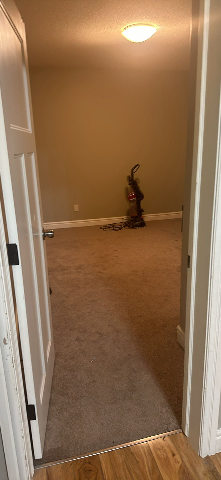 Basement for rent - photo 3