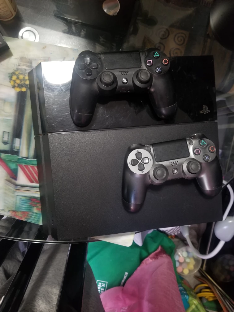 selling PS4 and Random games. - photo 4