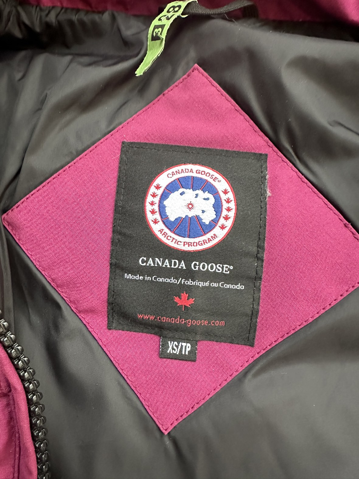 Canada Goose Down Parka Women’s XS Like New - photo 3
