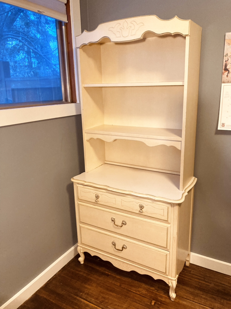 Vintage off-white dresser set
