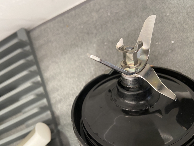 Ninja BL450C, Nutri Pro Personal Blender For Juices, Shakes & image indicator(4)