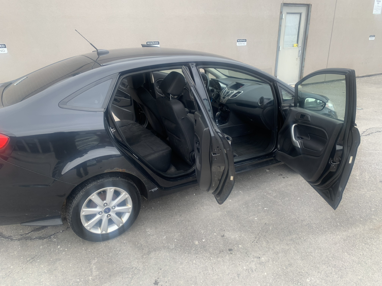 2013 Ford Fiesta image indicator(8)