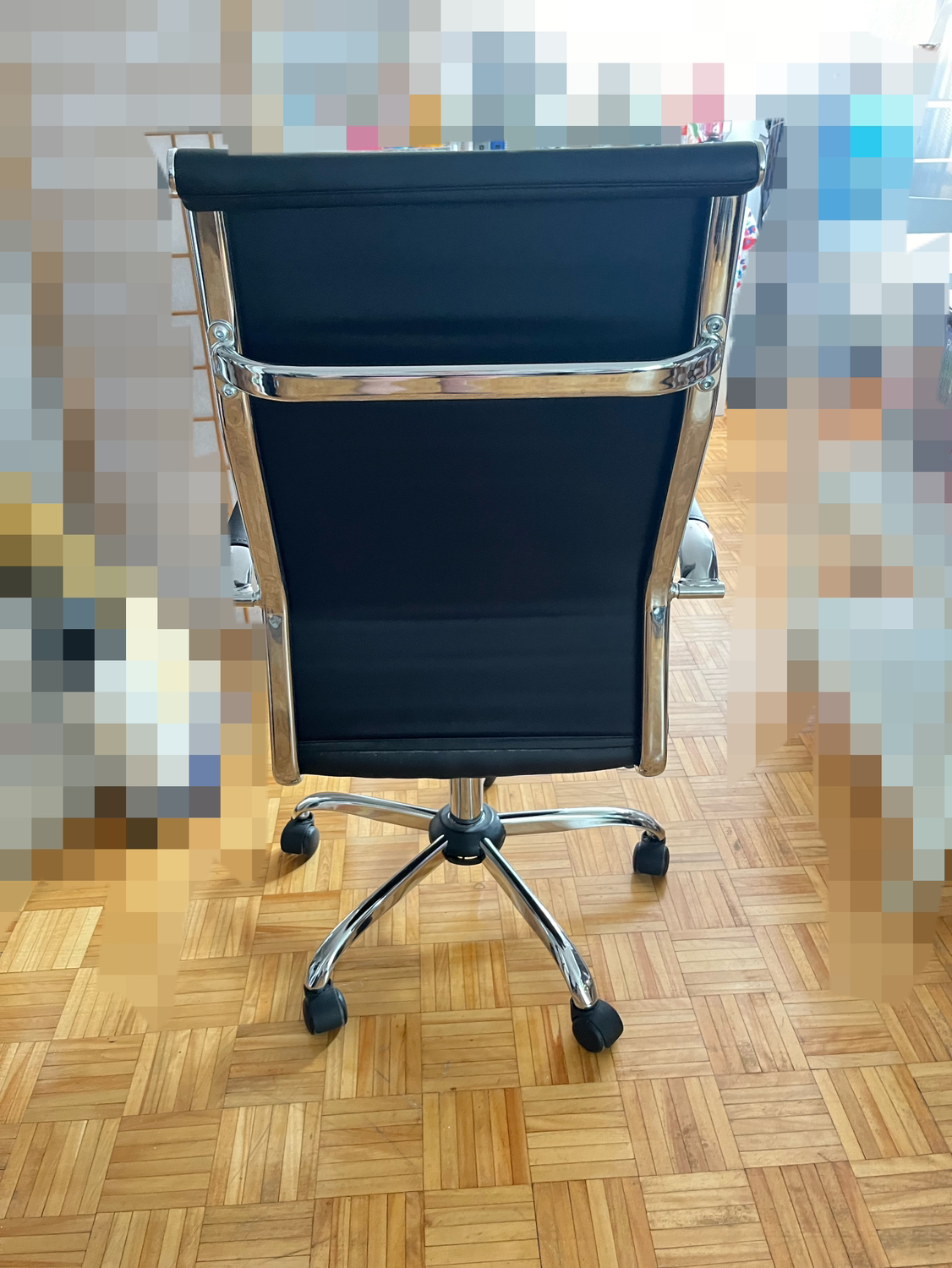 Office arm chair w wheels - photo 3