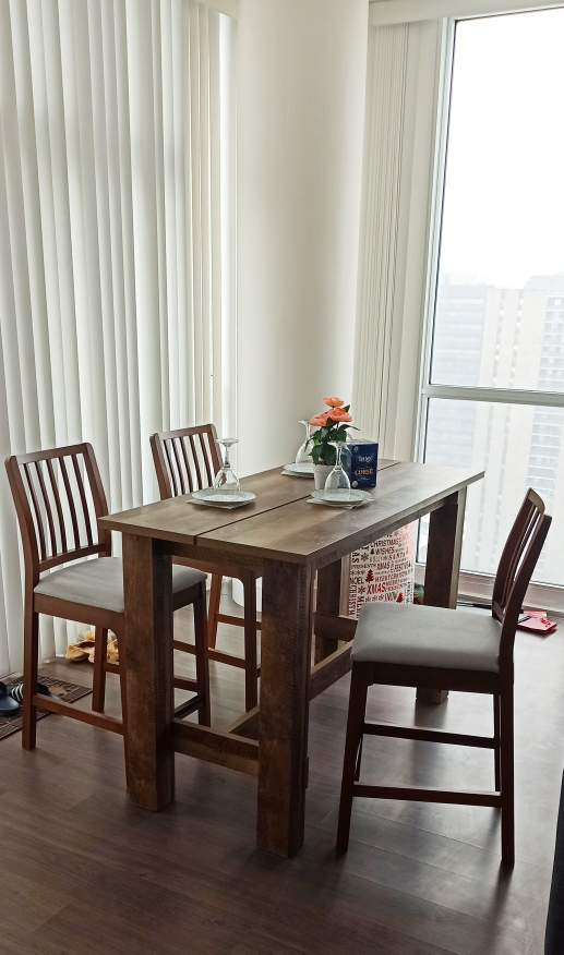 Table + chairs