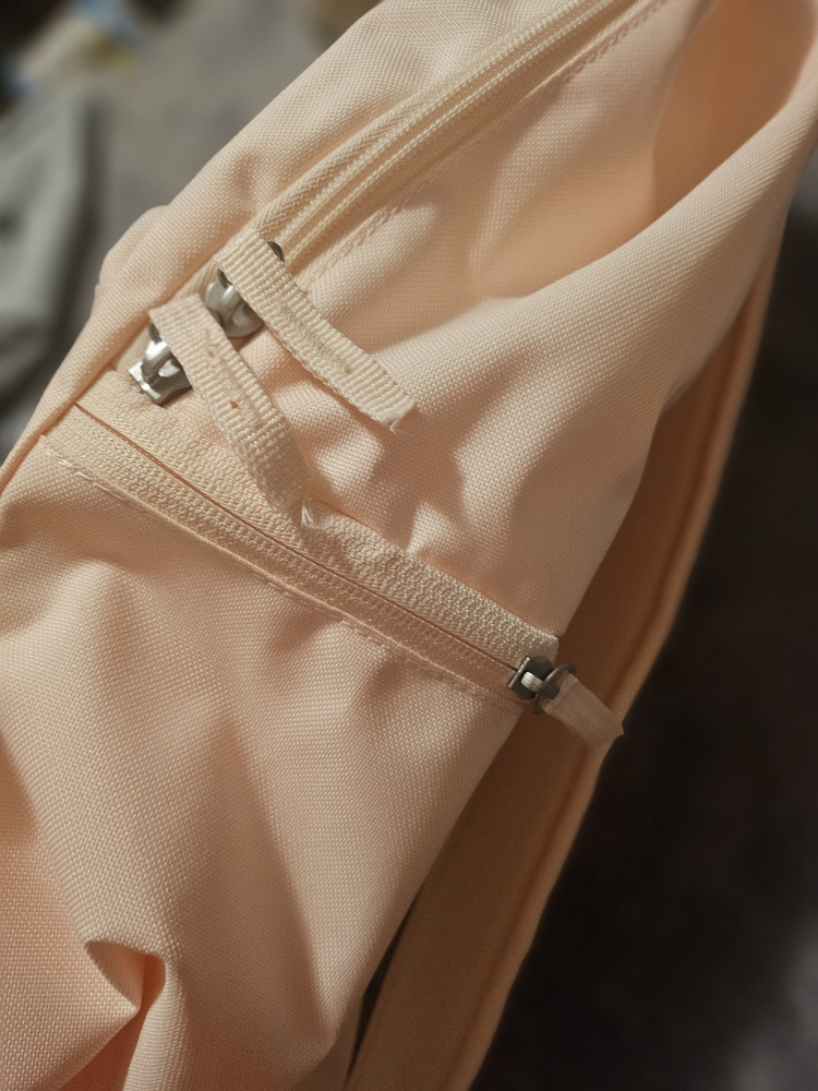 NIKE backpack Pink image indicator(4)