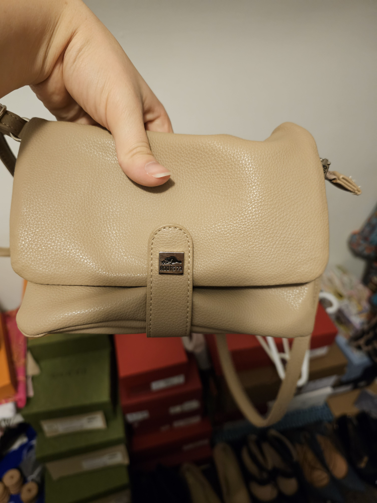 Roots small purse thumbnail