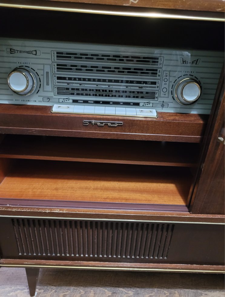Vintage KUBA J611 Console #freecycle thumbnail