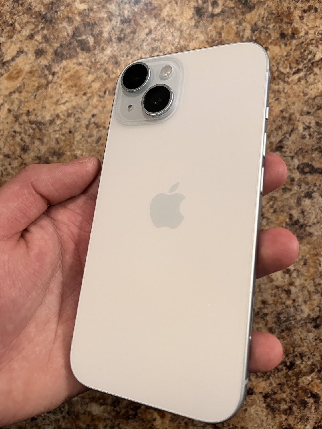 iPhone 15 - 128 GB - photo 3