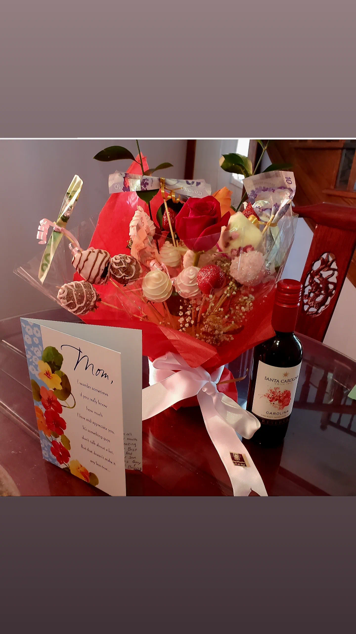 Time to order your Valentine's Day gifts image indicator(2)