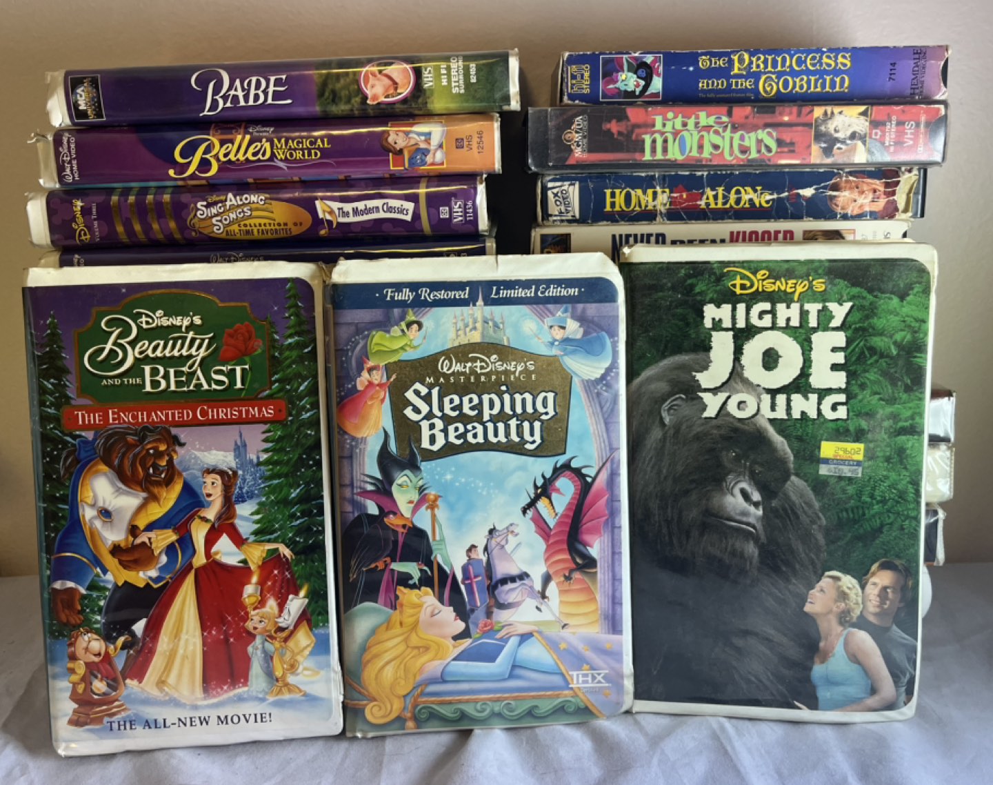 VHS movie lot - Disney & more image indicator(8)