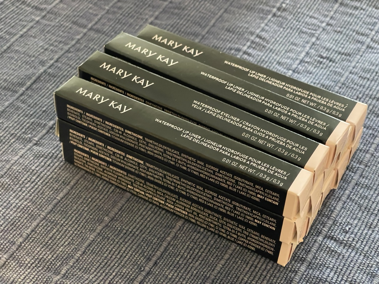 Mary Kay - waterproof lip liner set of 13 - NIB thumbnail