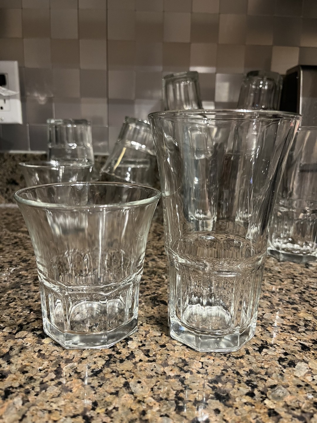 MOVING OUT -14 piece Glass set image indicator(2)