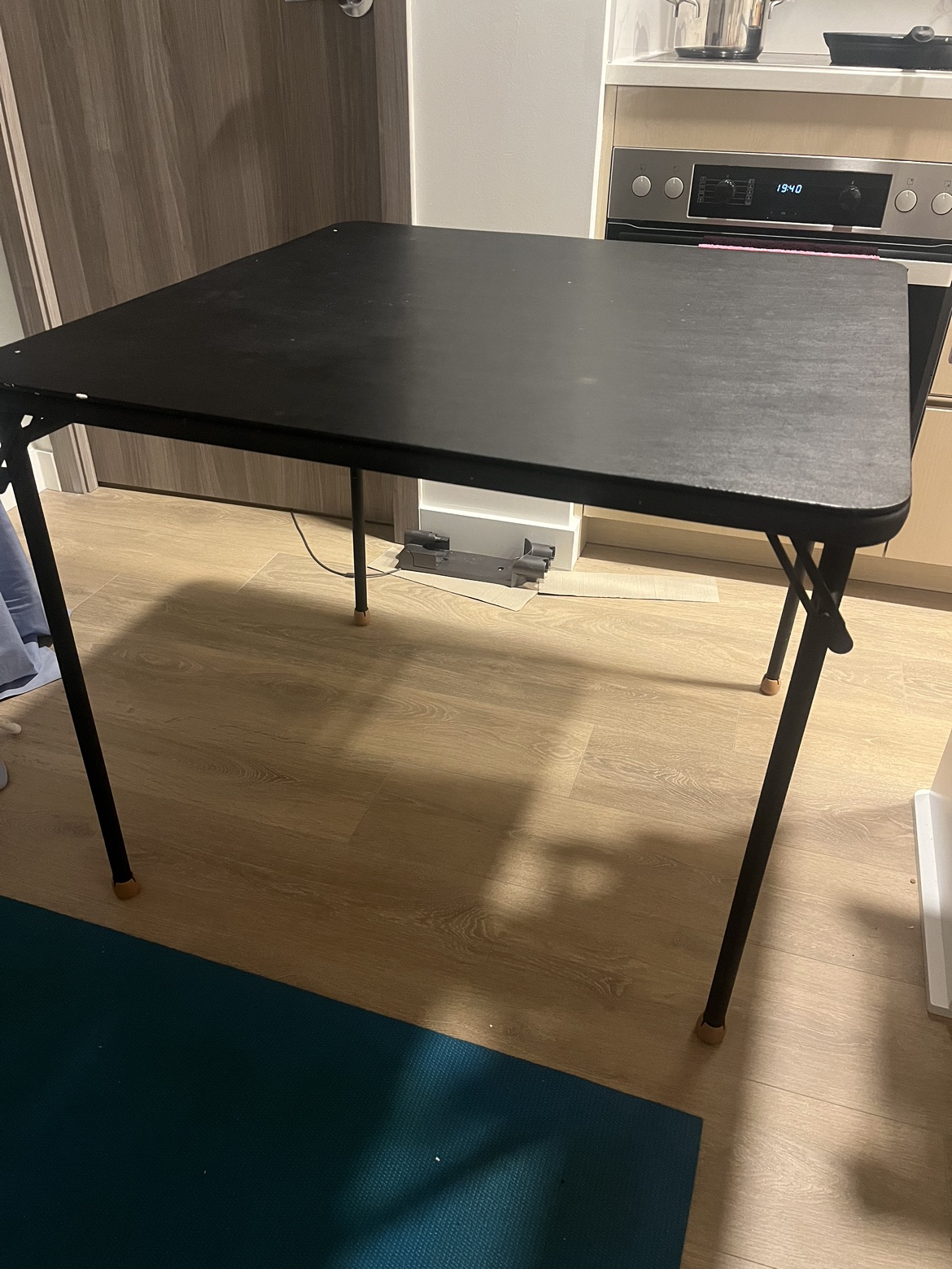 Black foldable desk thumbnail