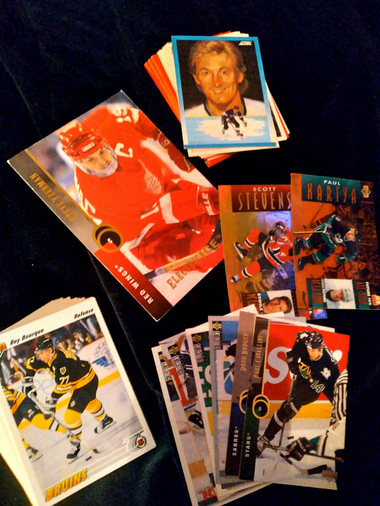 VINTAGE SPORTS CARDS LOT - 132 CARDS - NBA, NHL, MLB image indicator(5)