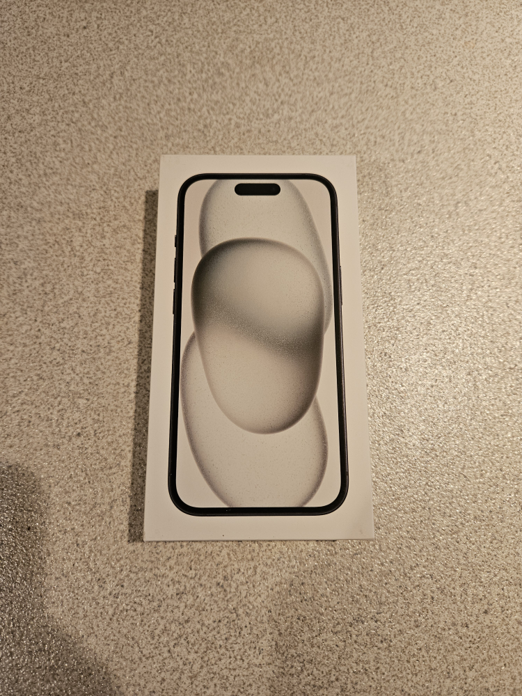 iPhone 15 128GB Sealed