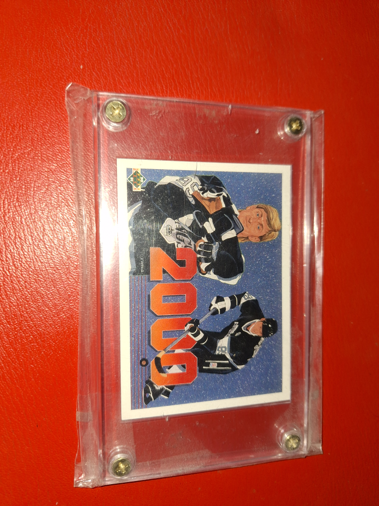 1990 Upper Deck French WayneGretzky 2000 Points #545
