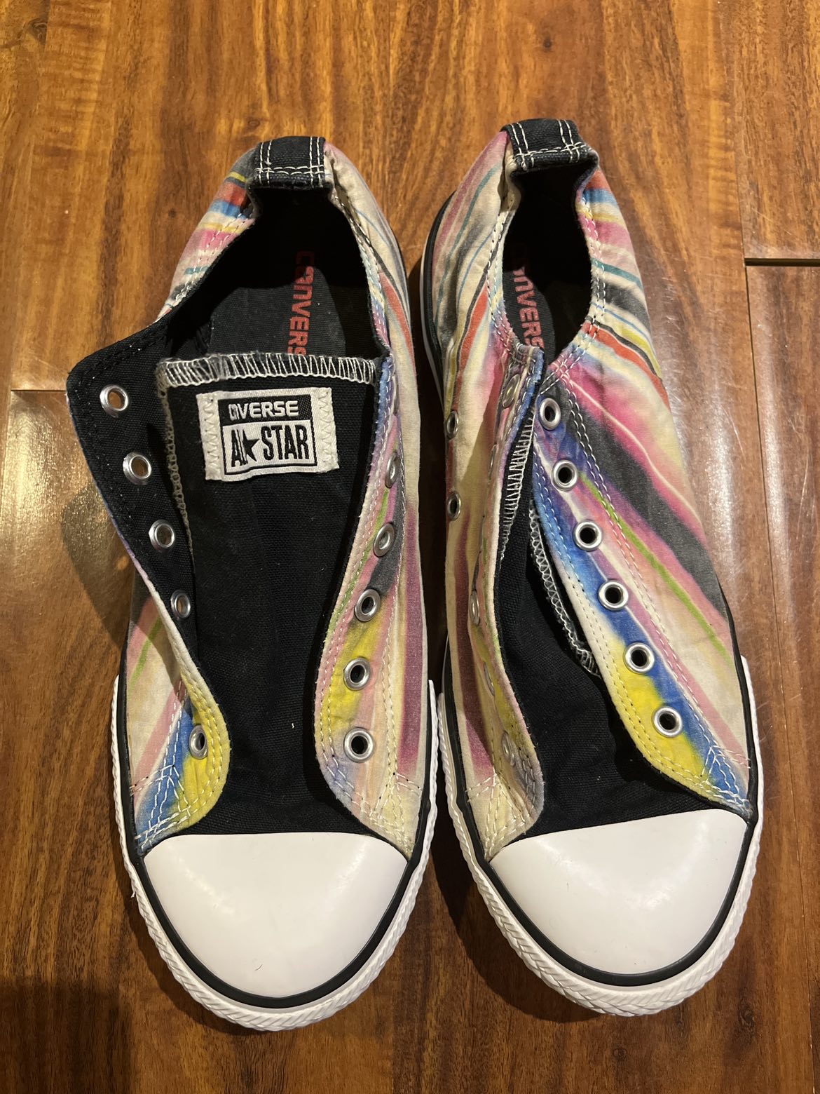 Converse Tennis Shoes