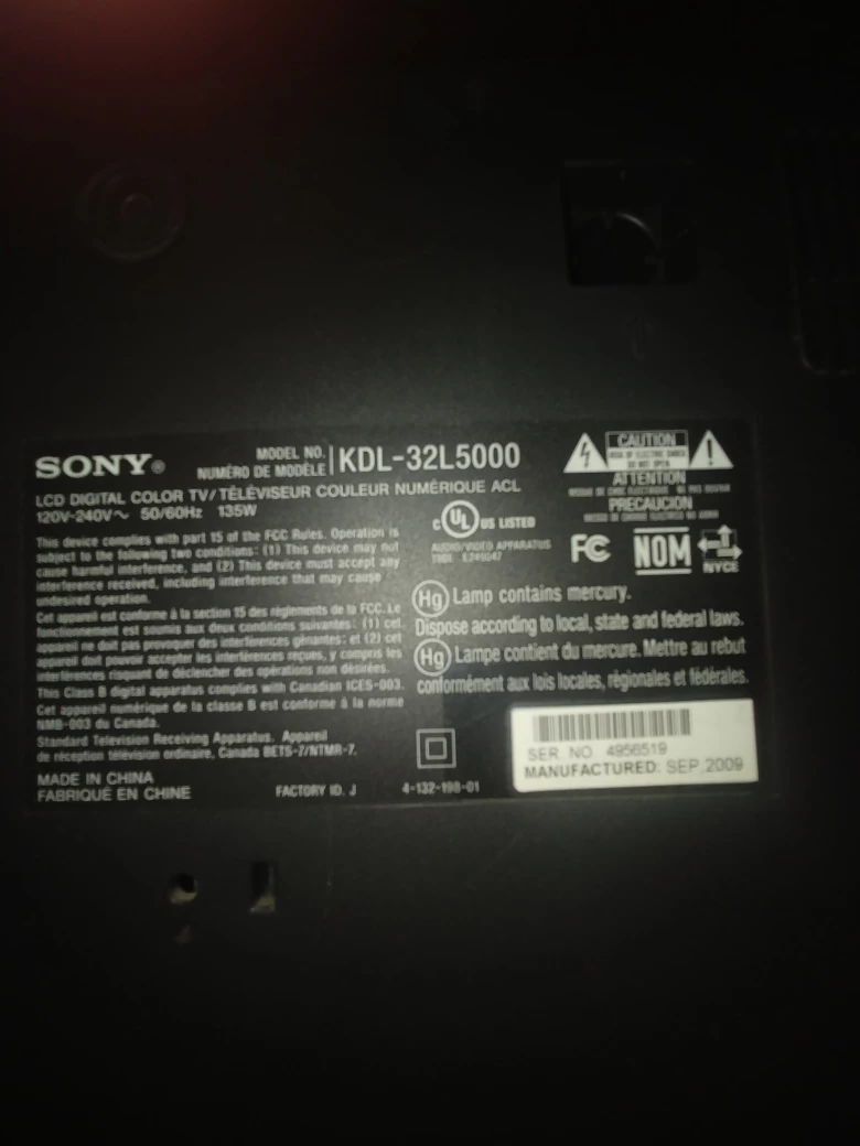 32" Sony Bravia with remote #freecycle image indicator(2)