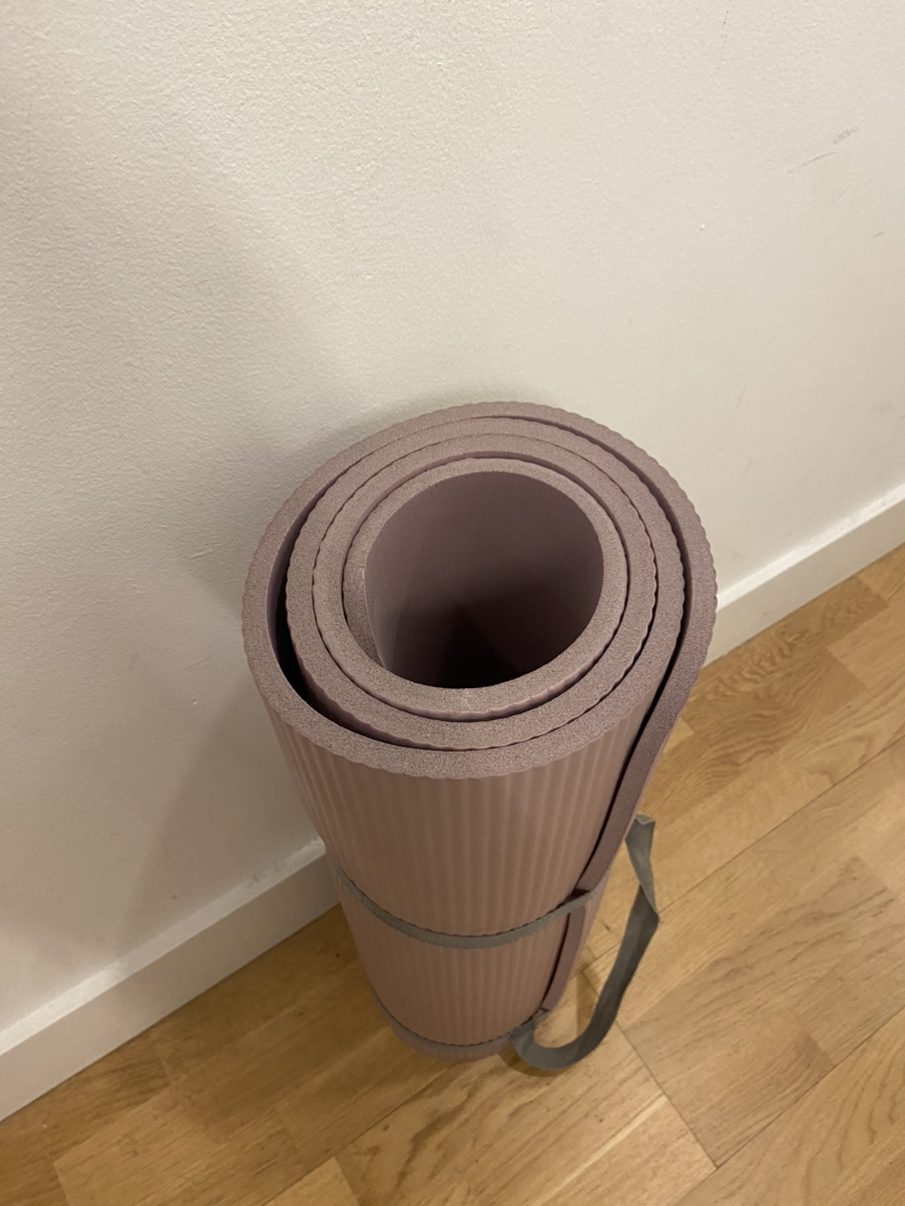 Pink Yoga Matt image indicator(3)