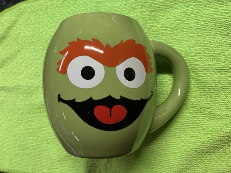 Oscar the Grouch mug thumbnail