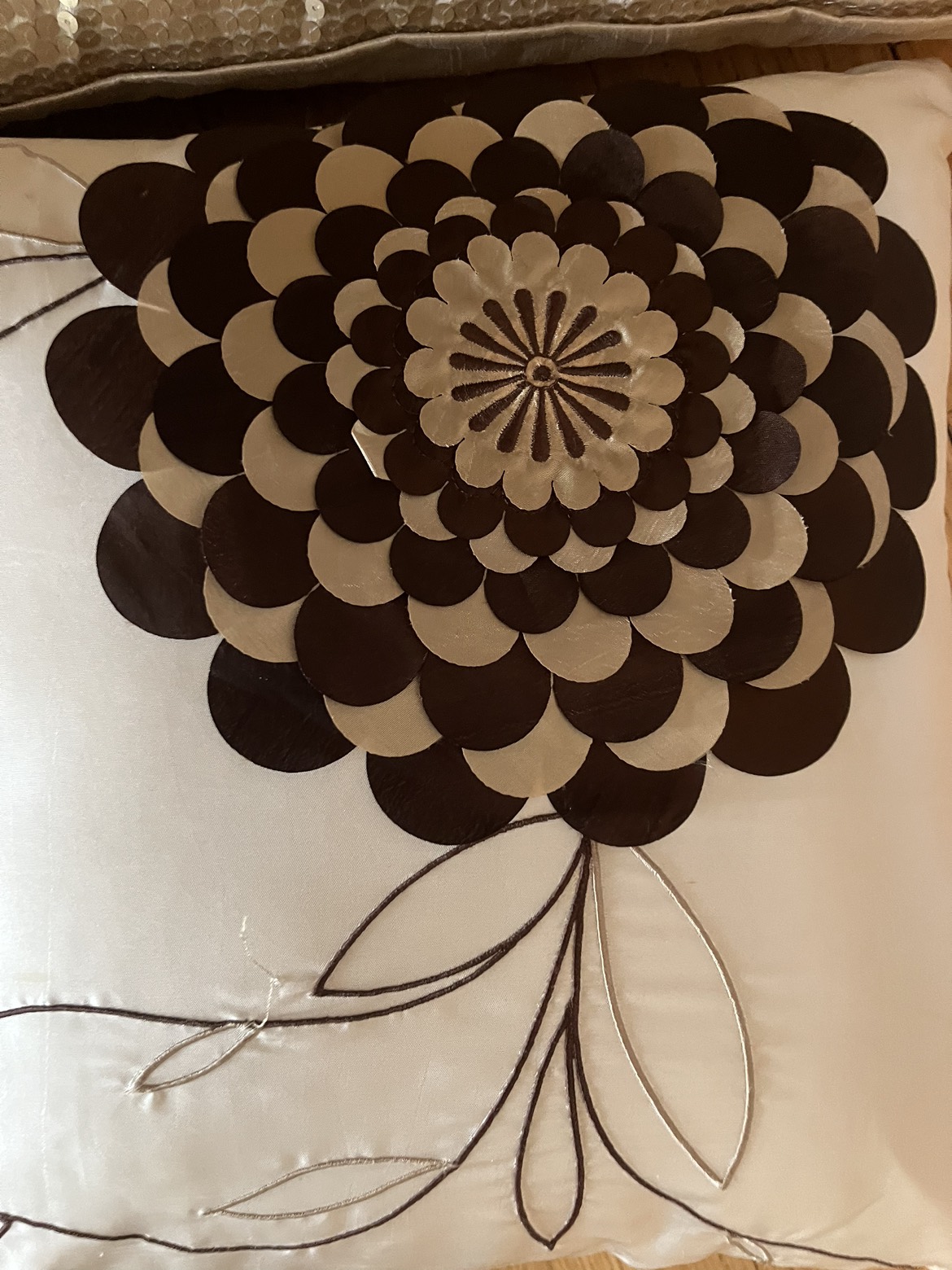 Decorative Pillows - photo 4