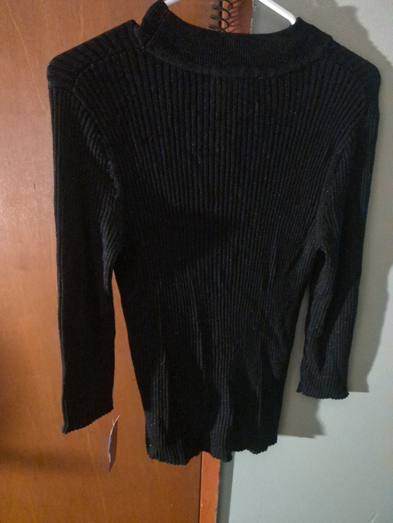 New with tags, Nygard sparkling black top - photo 3