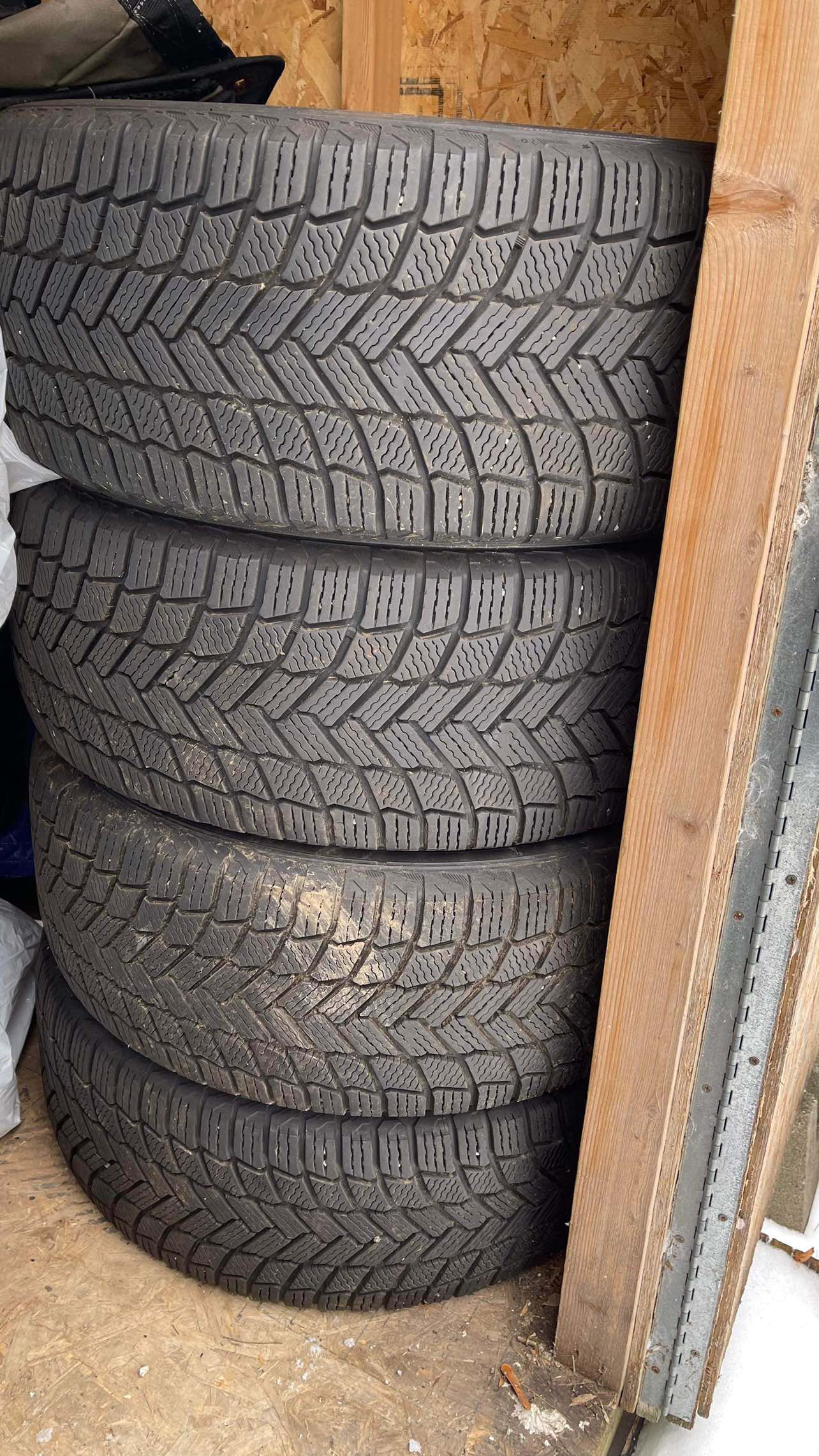 Michelin X-Ice Winter Tires 235/55 R17 - photo 3