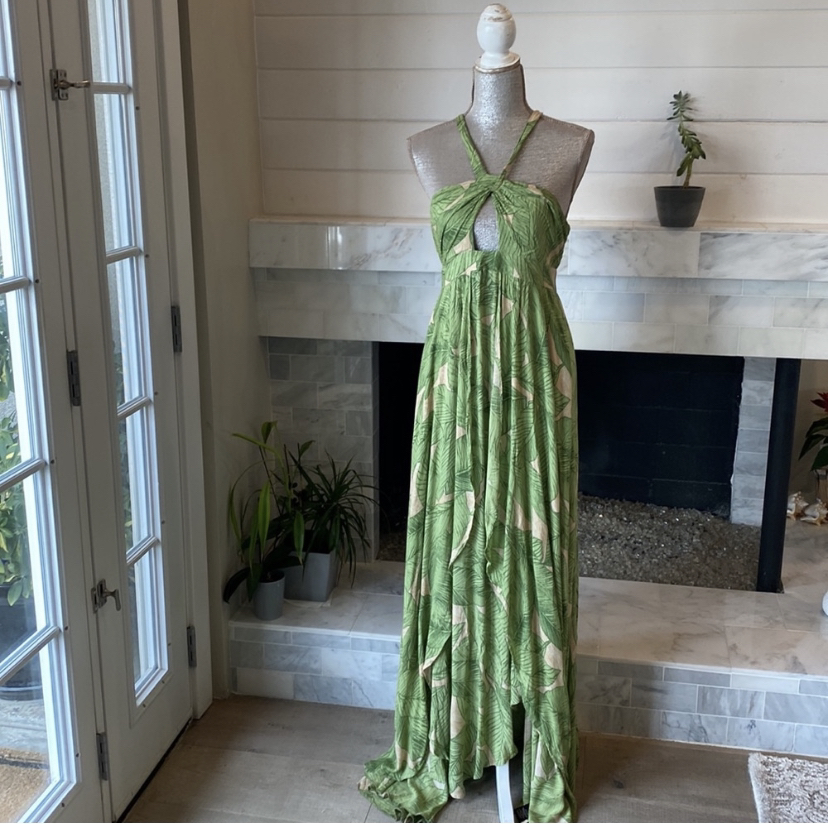 Urban Outfitters Kimchi Blue Deveraux Cutout Twist Maxi Dress image indicator(4)