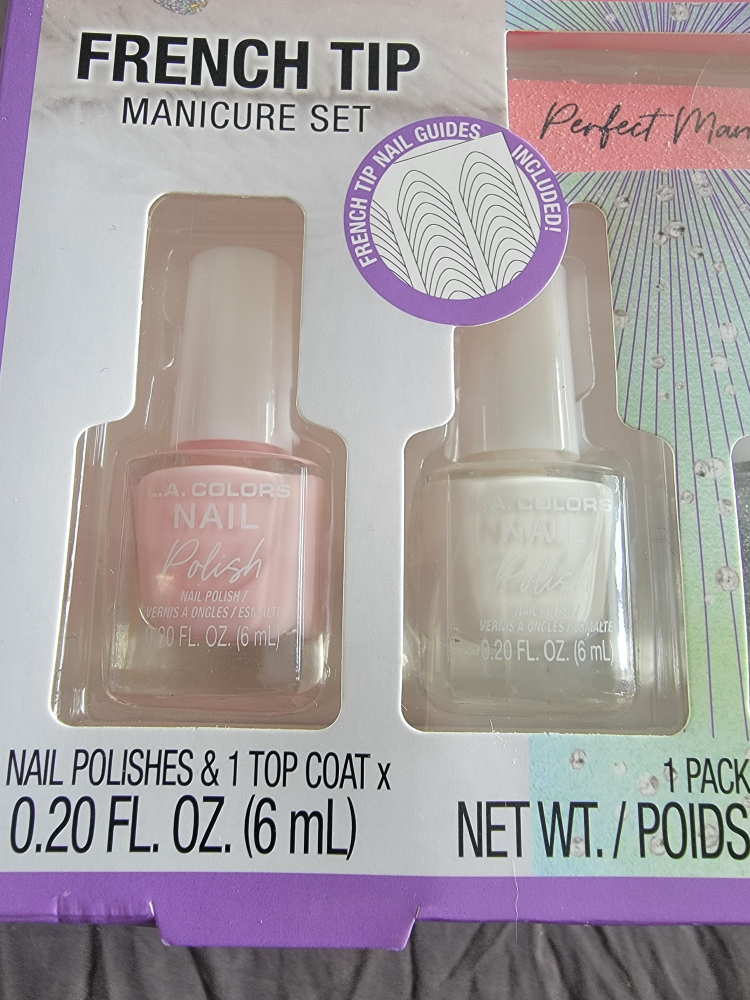 Manicure set - French Tip - Nail polish set image indicator(4)