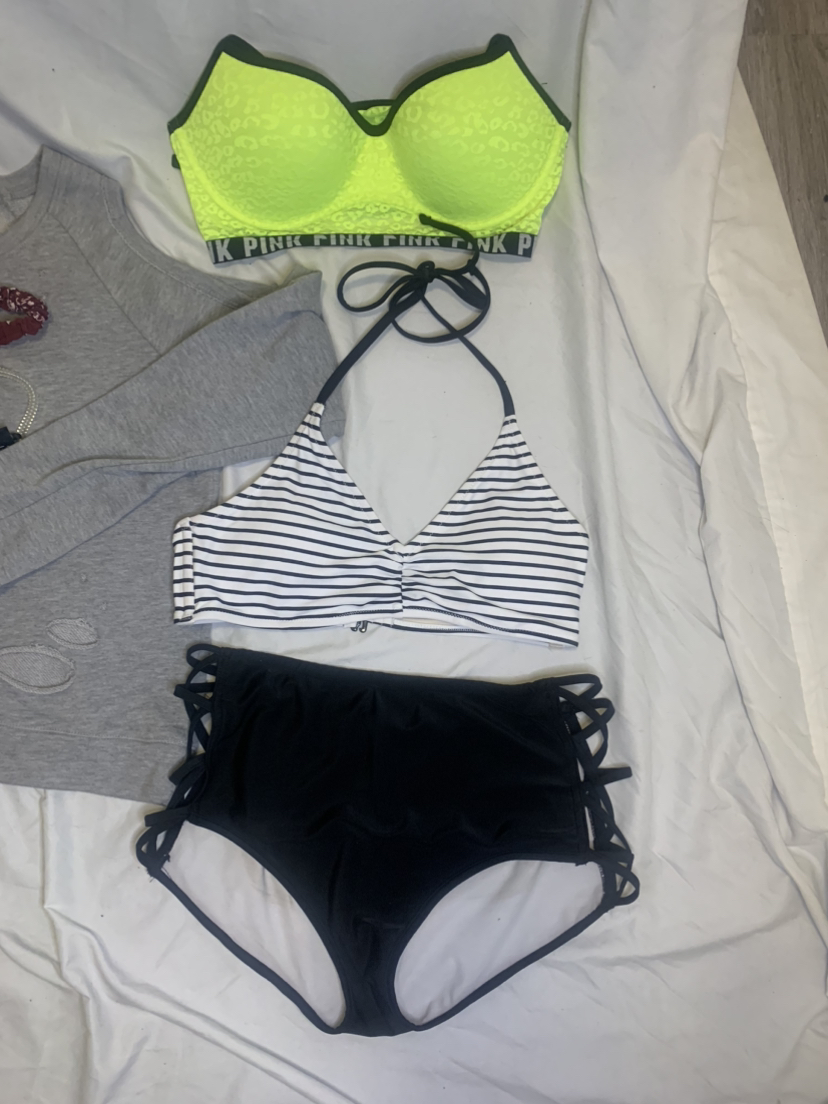 Misc lot-woman’s size L has 17 items for one low price - photo 2