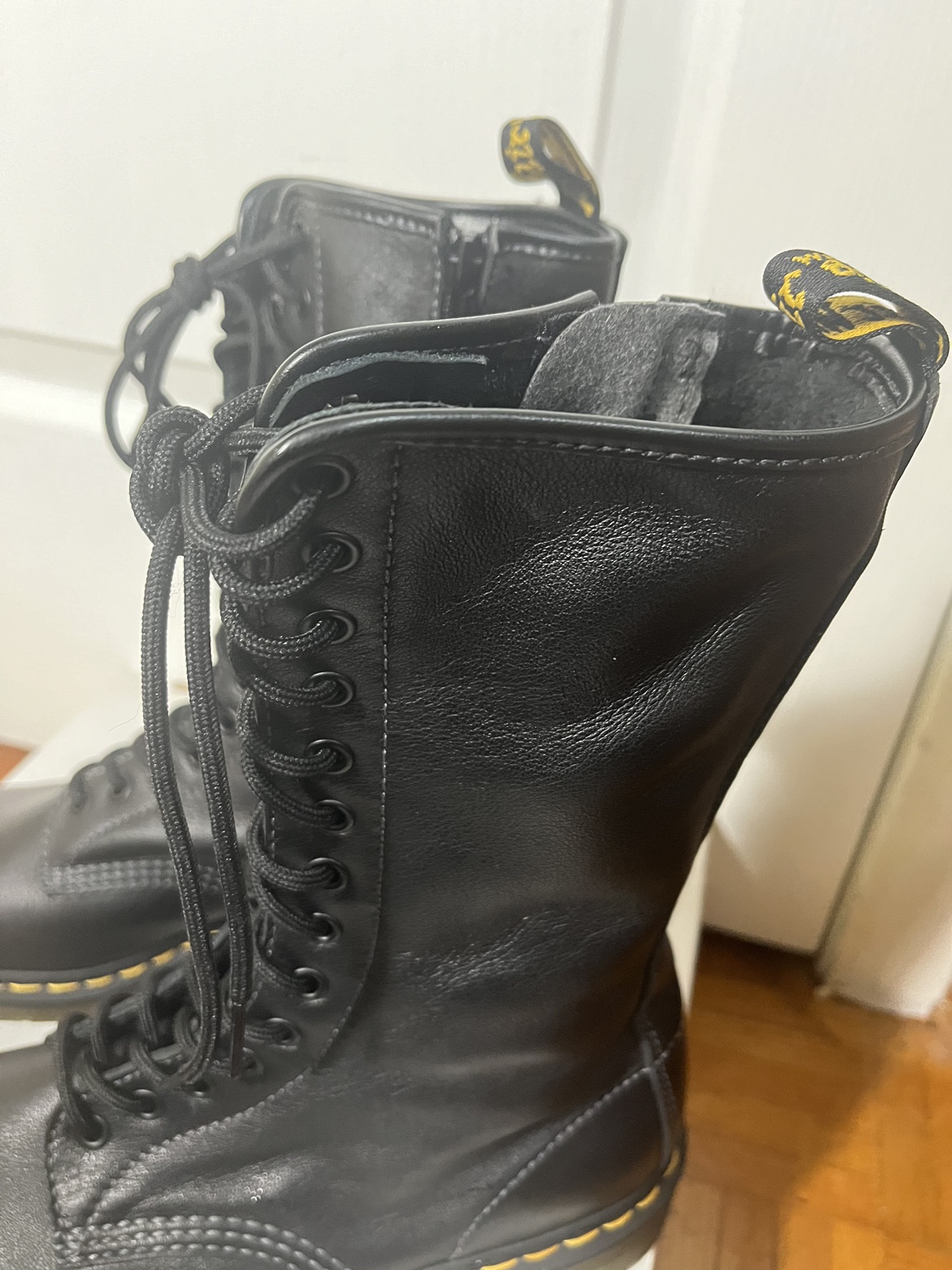 Women’s Dr. Martens  Leather Knee High Boots Black size 9 New image indicator(5)