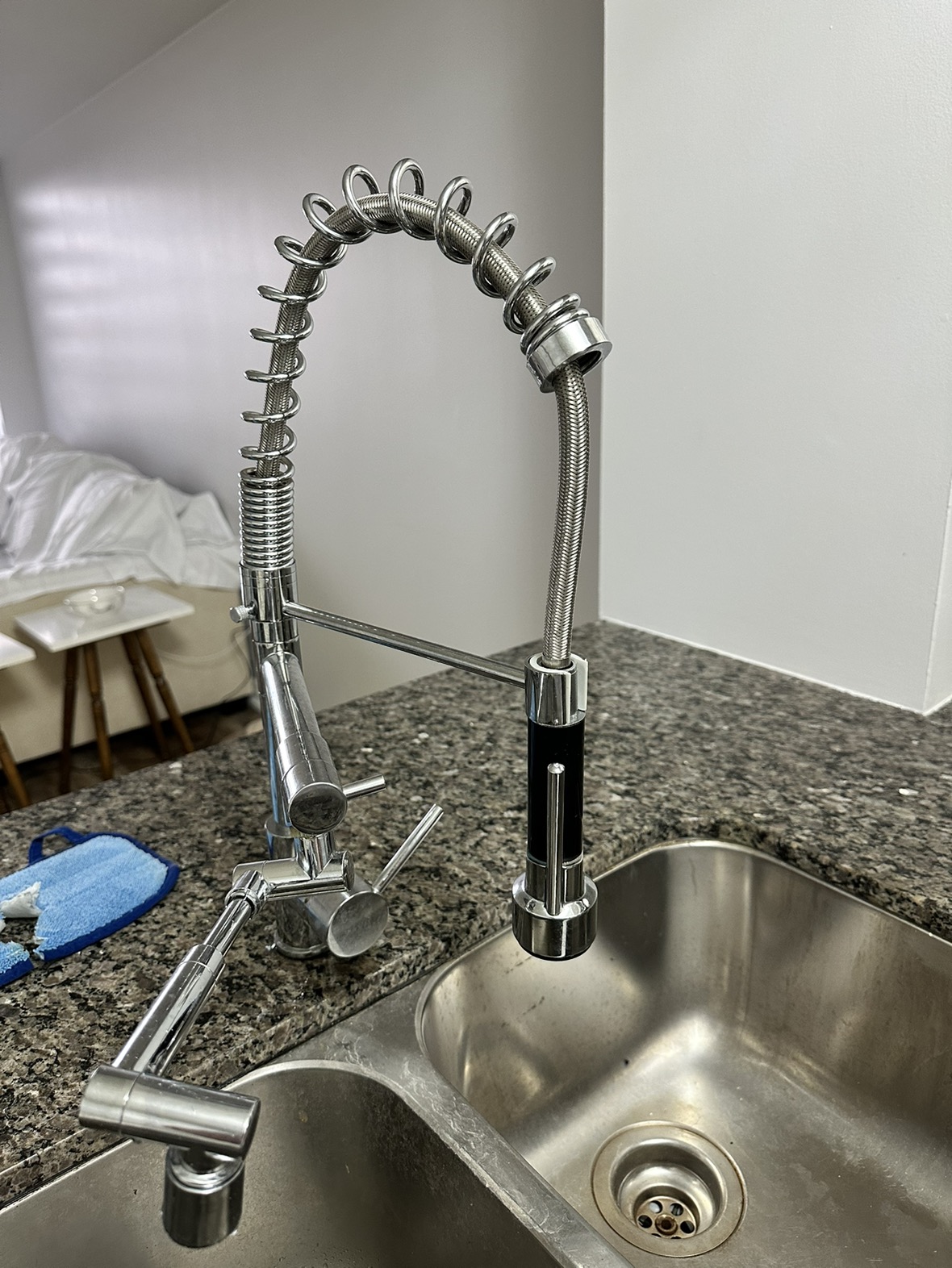 Kitchen faucet