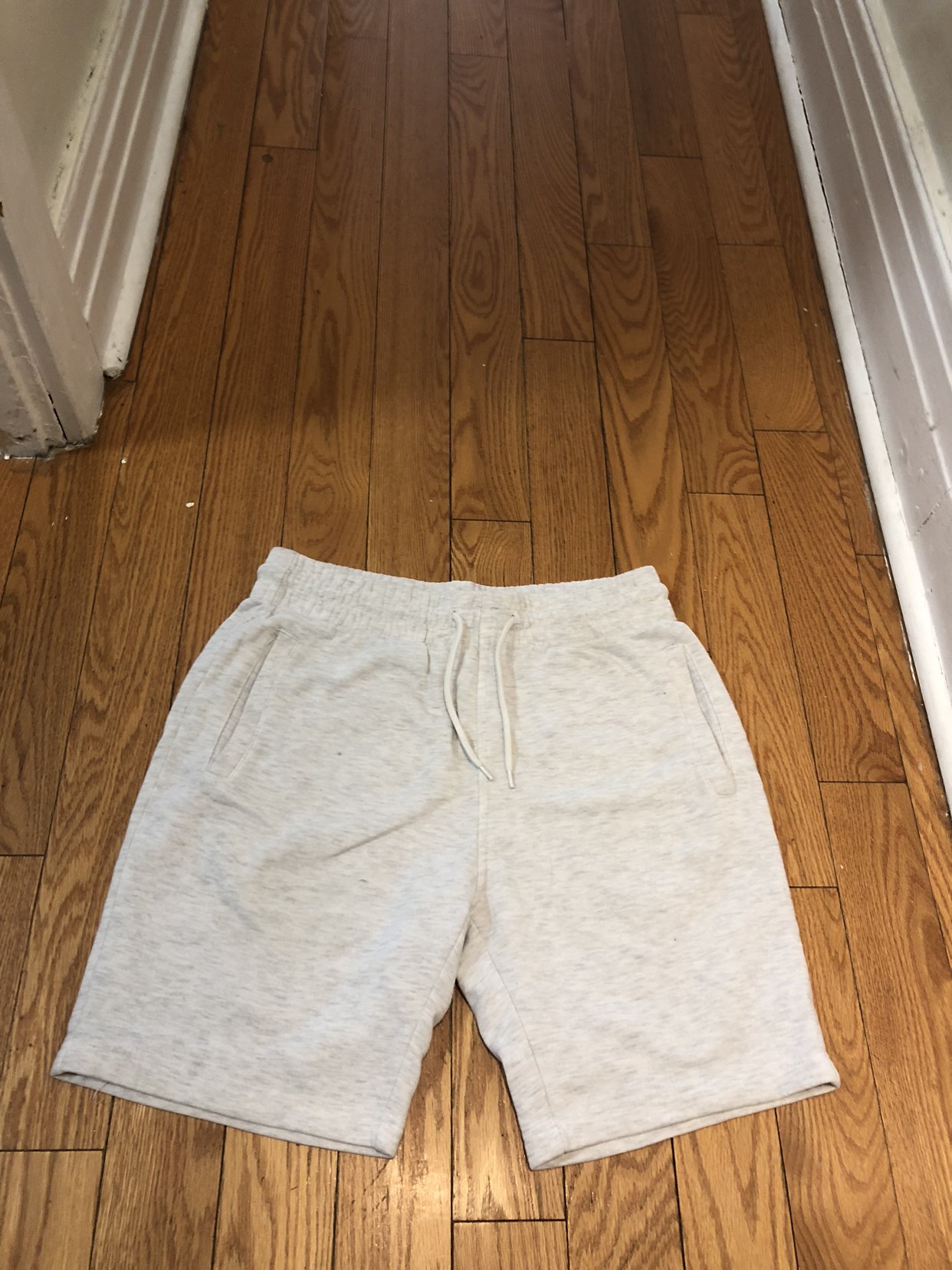 White cotton shorts thumbnail